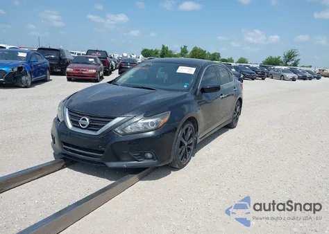 2017 Nissan Altima 2.5 Sr z USA, uszkodzony, nr VIN 1N4AL3AP8HC190235